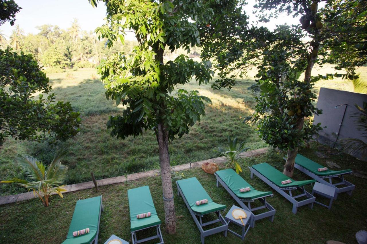 Barefoot Bungalow Hikka Hikkaduwa Εξωτερικό φωτογραφία