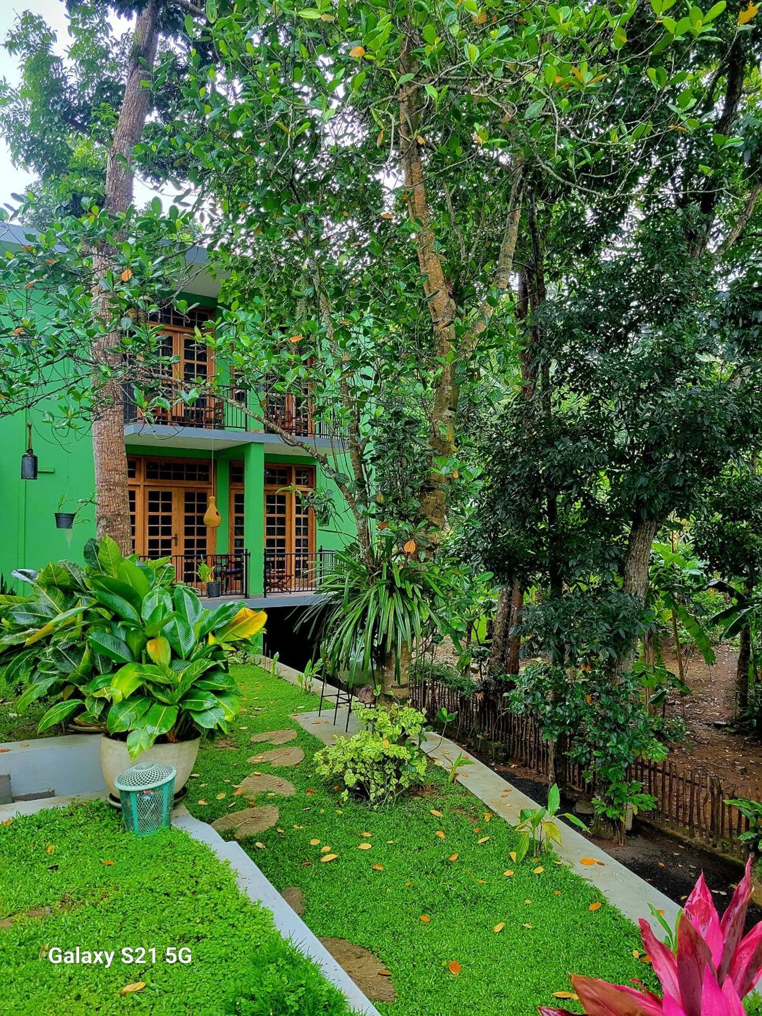 Barefoot Bungalow Hikka Hikkaduwa Εξωτερικό φωτογραφία