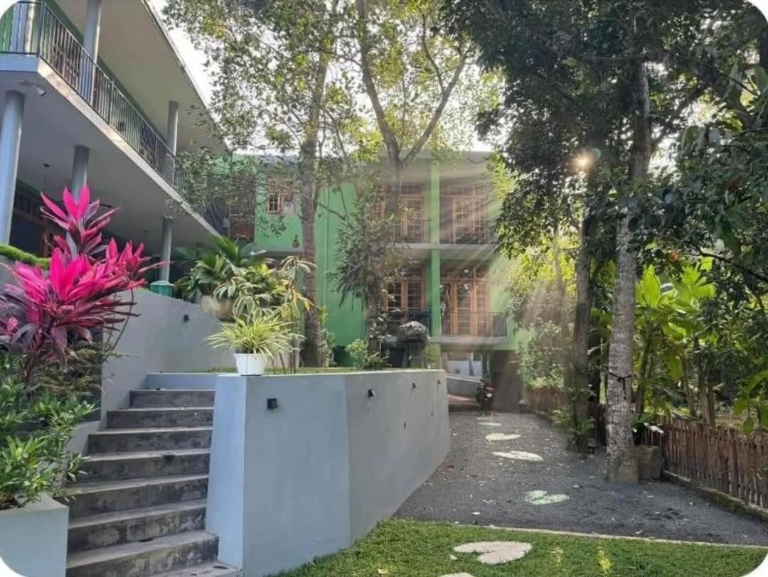 Barefoot Bungalow Hikka Hikkaduwa Εξωτερικό φωτογραφία
